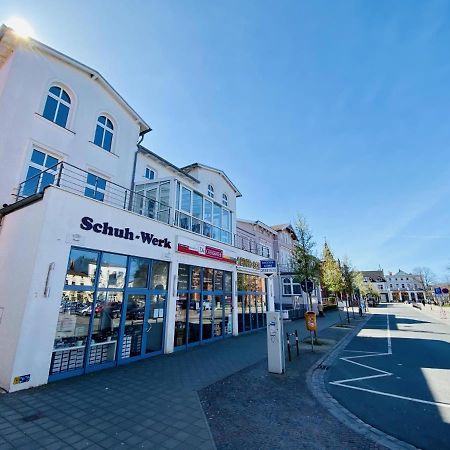Mond, Am Warnemuender Kirchenplatz Apartment Росток Екстериор снимка